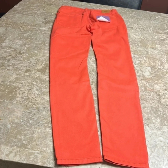 BDG Urban Outfitter red jeans mid rise twig  ankle 26W. 29L - Picture 5 of 9
